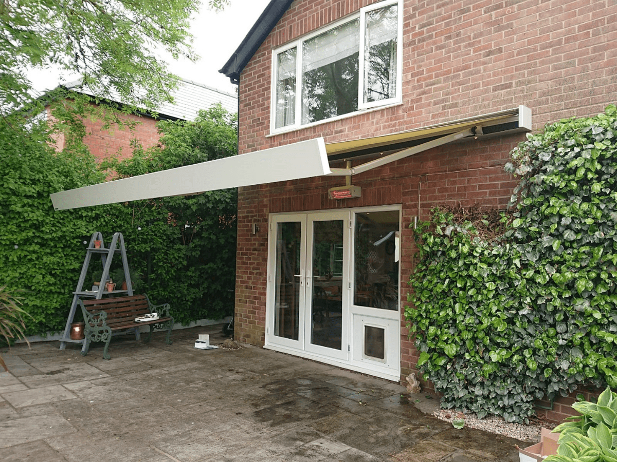 weinor Kubata electric awning with wind sensor and infrared heater