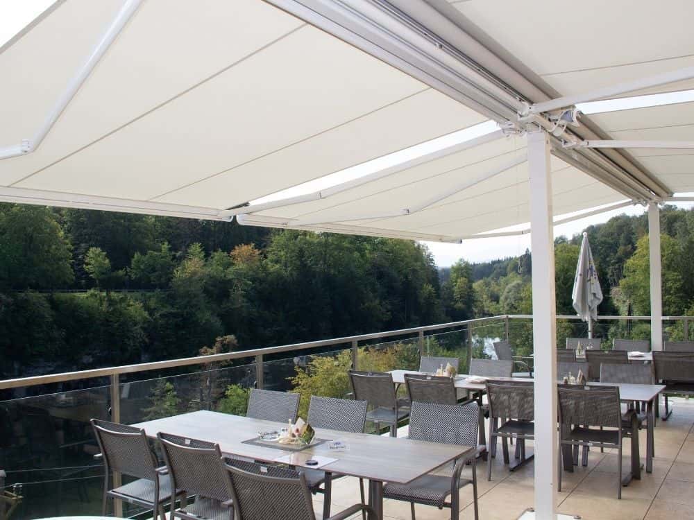 markilux 990 coupled awning sheltering a cafe patio area
