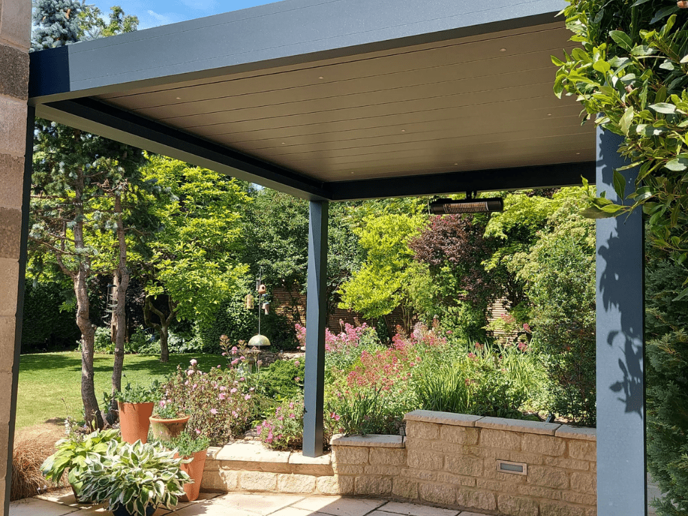 Tarasola technic pergola with zip screens, wall mounted installed in Cirencester