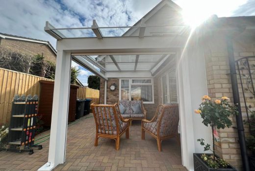 The Weinor Terrazza Sempra Plus glass roof installed to the side of a house in Oxfordshire offers both functional and aesthetic benefits, creating a stunning and versatile outdoor living space to be enjoyed by all.
