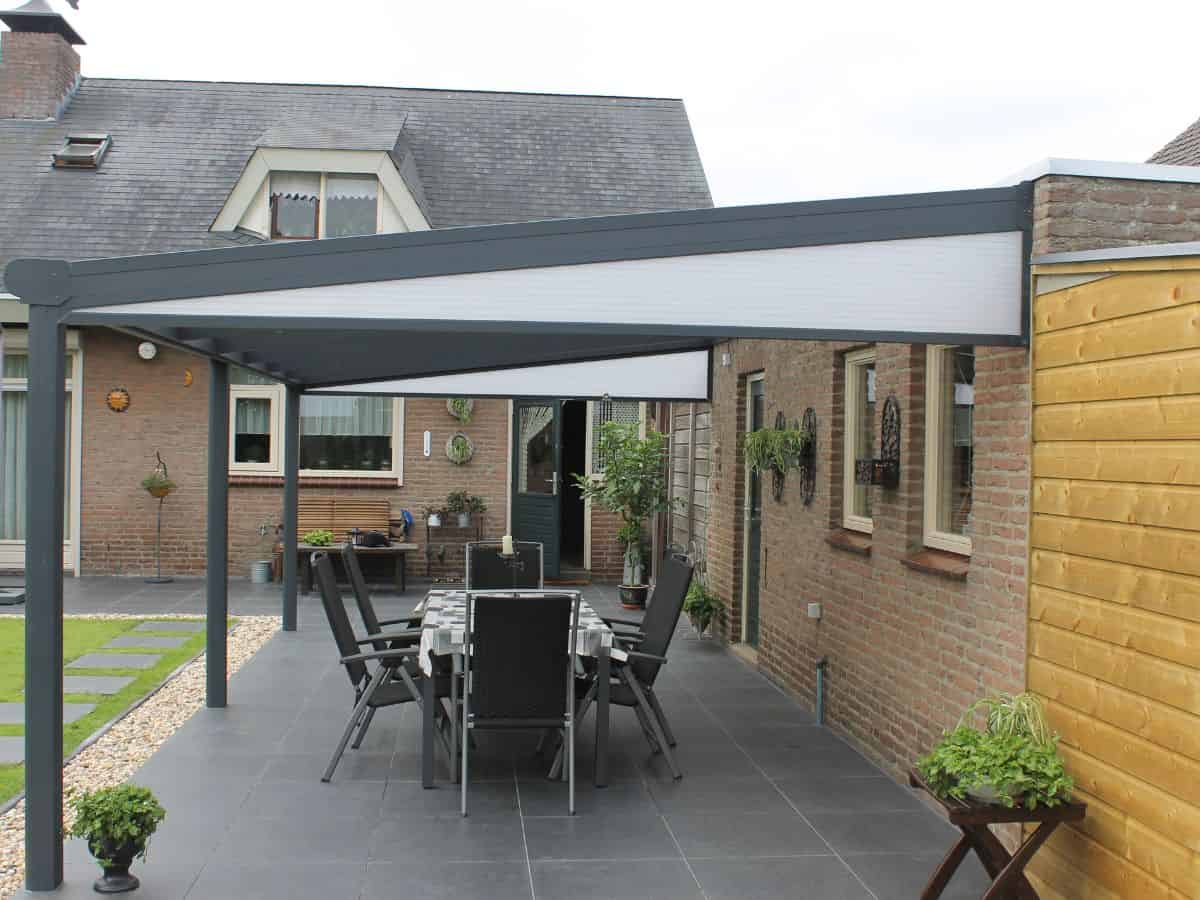 Deponti Bosco polycarbonate roof with key frame down the sides and posts with drainage integrated