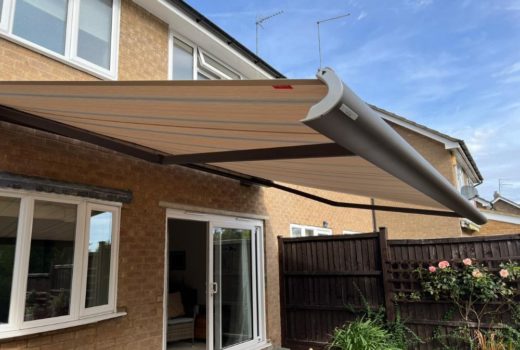 The Weinor Semina Life canopy, 5m wide x 3.5m, provides the perfect solution to elevate your outdoor living experience, with a sleek and modern design, high-quality materials, and remote control for easy and convenient operation, adding both style and functionality to your outdoor living space.