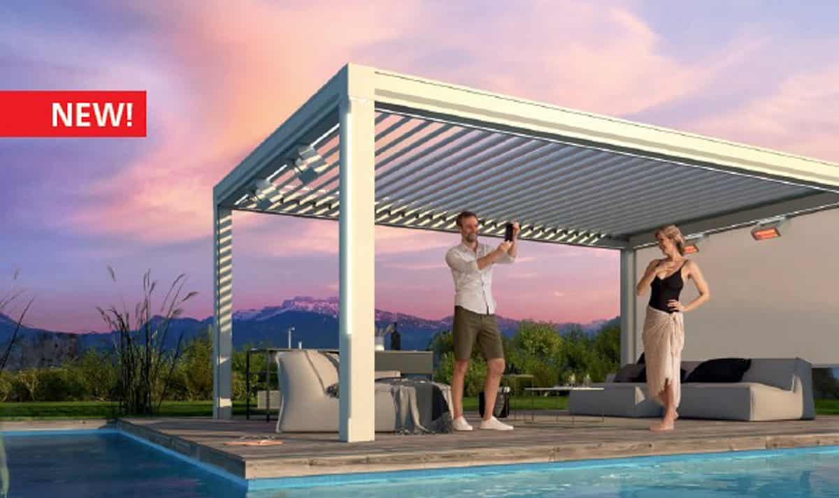 Weinor Artares louvred roof on a platform on the edge of a swimming pool with two people looking happy