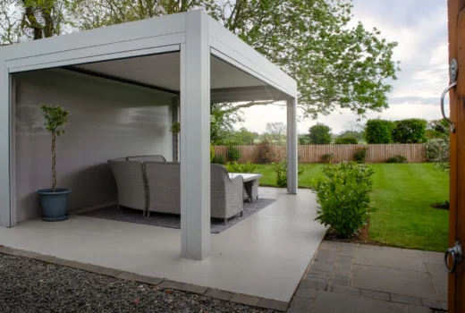 SeeSky BIO Pergola equipped with infrared heating.
