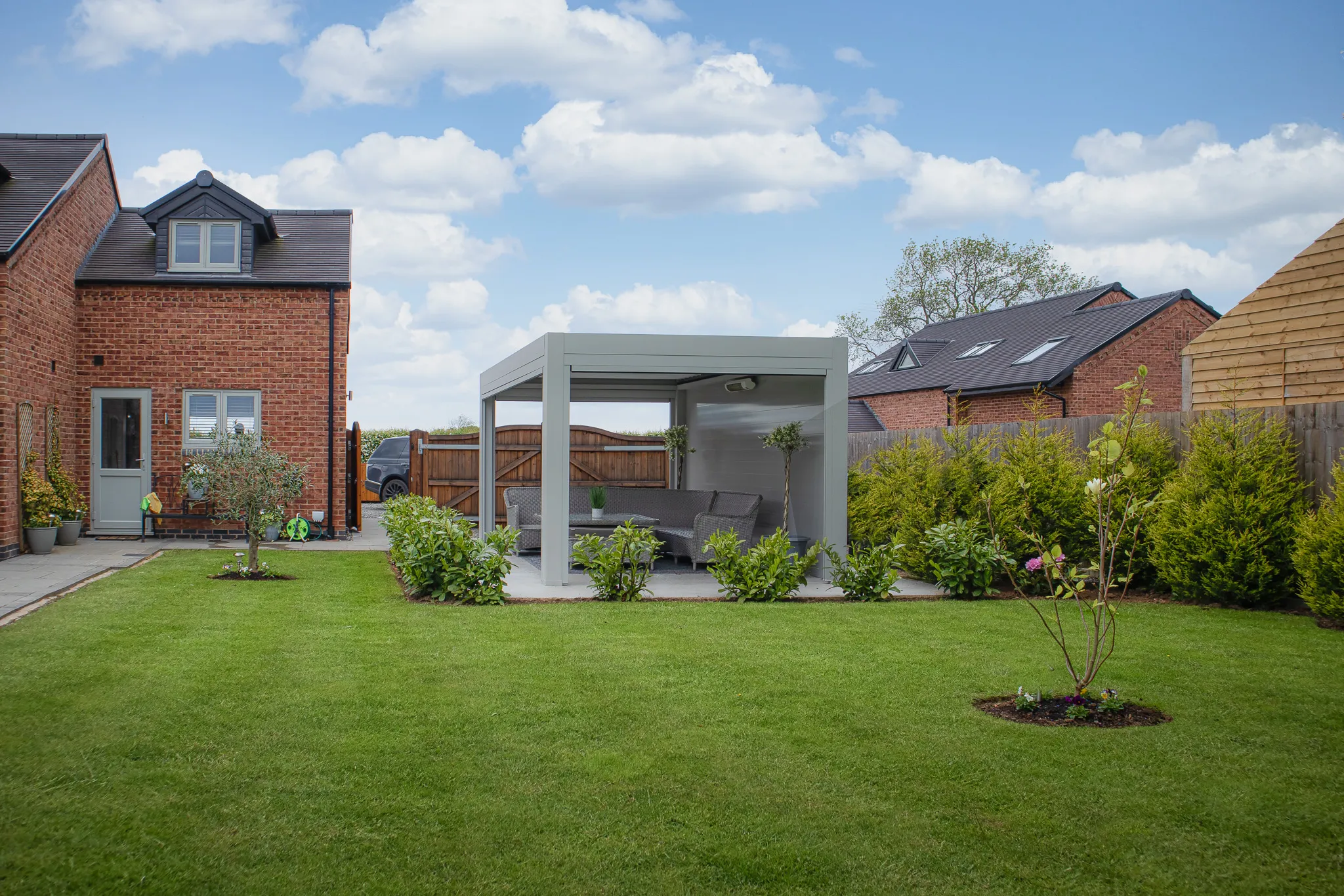 Colour matched pergola blending seamlessly with the surroundings.